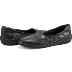 Gift Slip On Flats