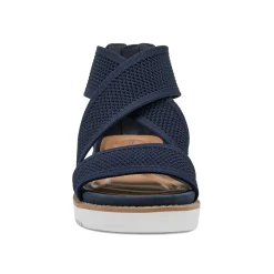 Wander Flat Sandals